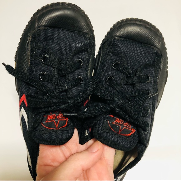 Feiyue Kung Fu Shoes (33/size 2) - Picture 3 of 4